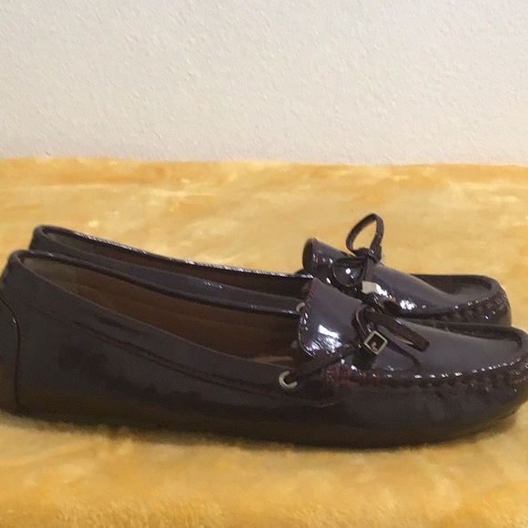 EUC. TOMMY HILFIGER “Zitah” Penny Loafer Maroon - Picture 7 of 9